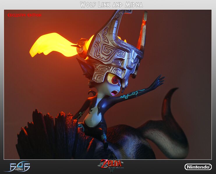 File:Wolf-Link-Midna-Exclusive-Statue-02.jpg