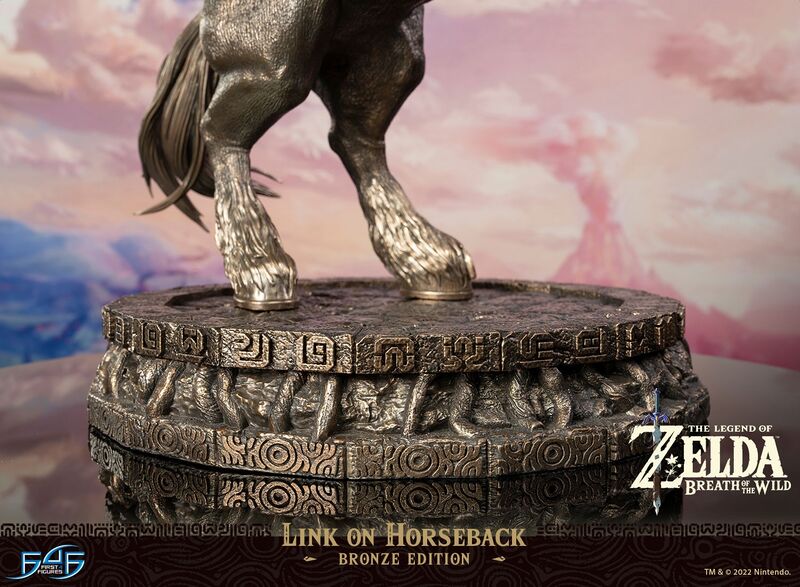 File:F4F Link on Horseback (Bronze Edition) -Official-28.jpg