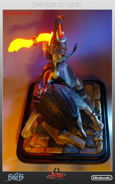 File:Wolf-Link-Midna-Exclusive-Statue-18.jpg