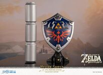 F4F BotW Hylian Shield PVC (Collector's Edition) - Official -39.jpg