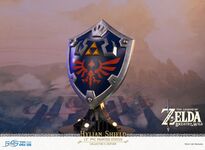 F4F BotW Hylian Shield PVC (Collector's Edition) - Official -08.jpg