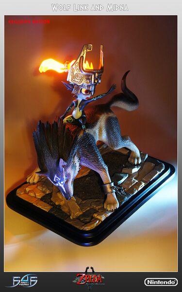 File:Wolf-Link-Midna-Exclusive-Statue-16.jpg