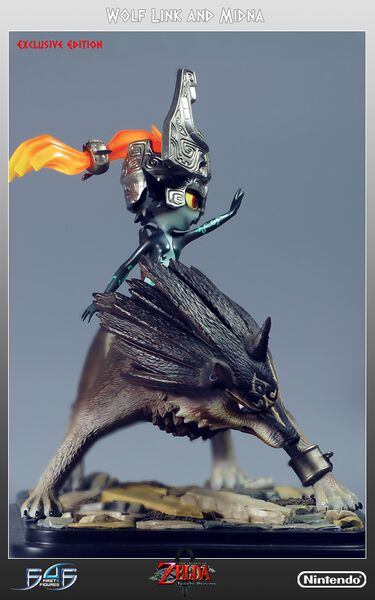 File:Wolf-Link-Midna-Exclusive-Statue-19.jpg