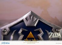 F4F BotW Hylian Shield PVC (Collector's Edition) - Official -13.jpg