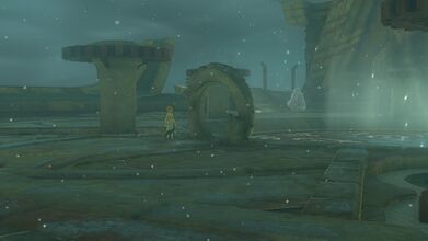 "Princess Zelda" walking towards the hatch