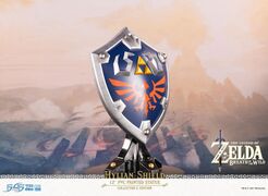 F4F BotW Hylian Shield PVC (Collector's Edition) - Official -31.jpg